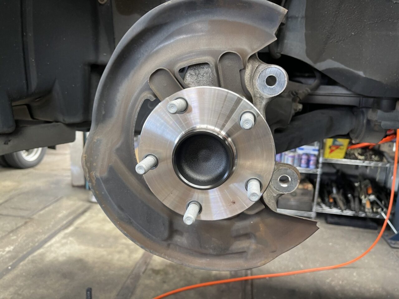 マークX GRX120 車内に響く騒音の原因…