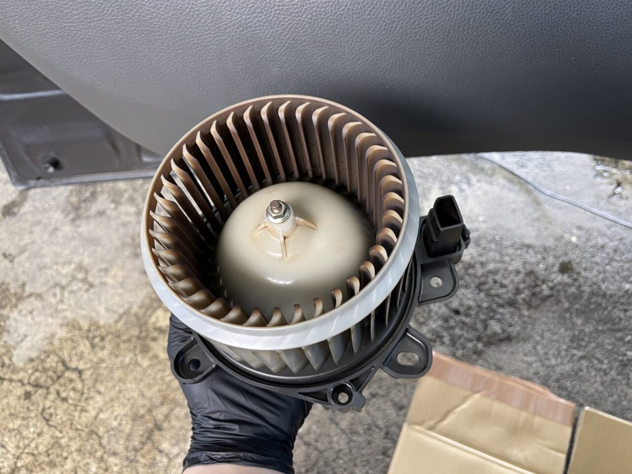 エアコンをつけても送風されない原因とは…。